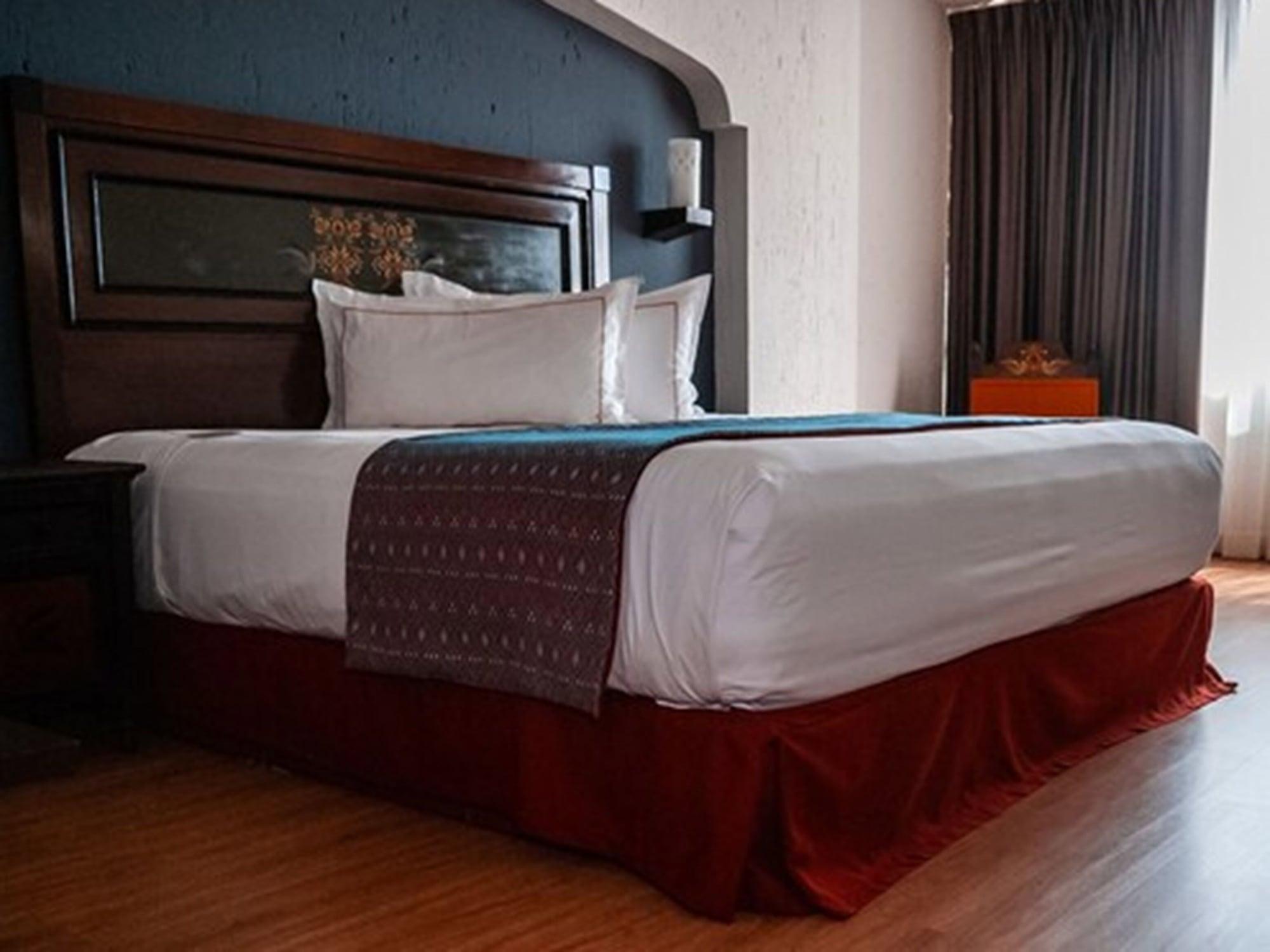 Hotel Fenix Guadalajara Kültér fotó