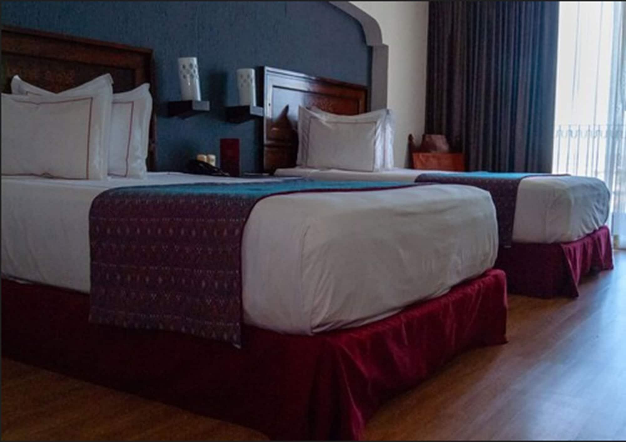 Hotel Fenix Guadalajara Kültér fotó