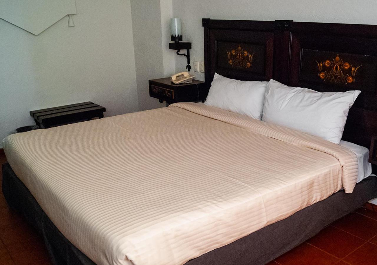 Hotel Fenix Guadalajara Szoba fotó