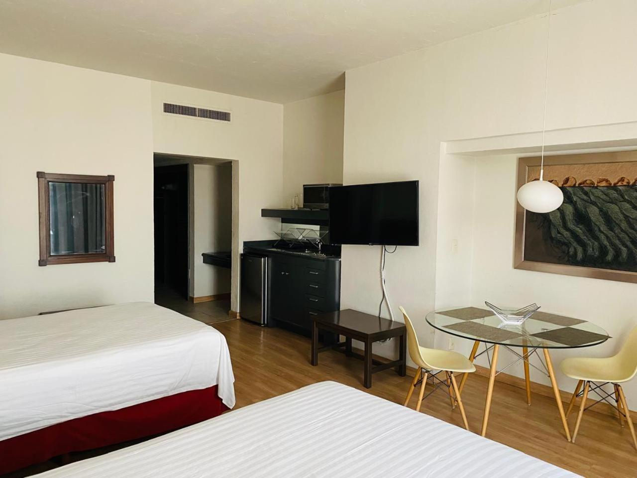 Hotel Fenix Guadalajara Kültér fotó